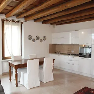 Centre 2 Bedroom Flat Verona